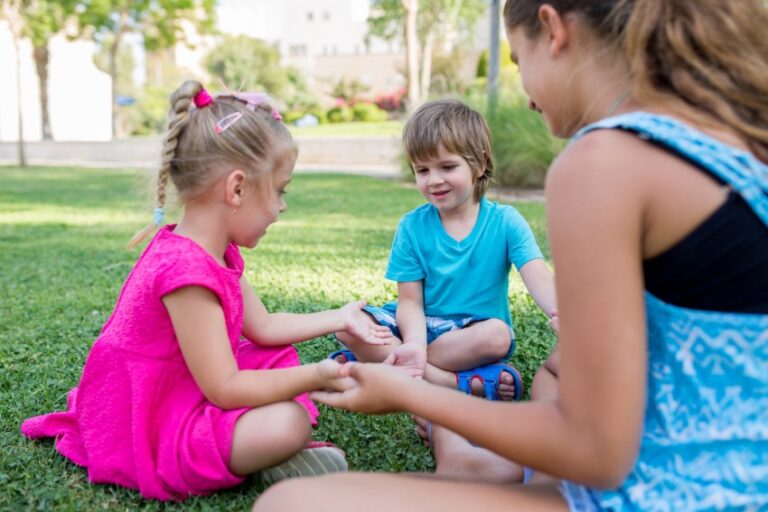 babysitting photo 1 2 768x512